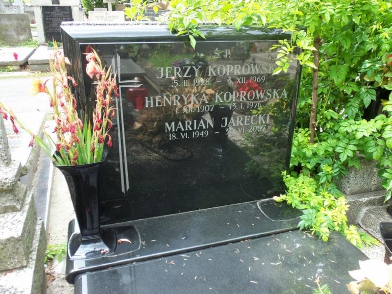 Zdjęcie grobu Marian Jarecki (2)
