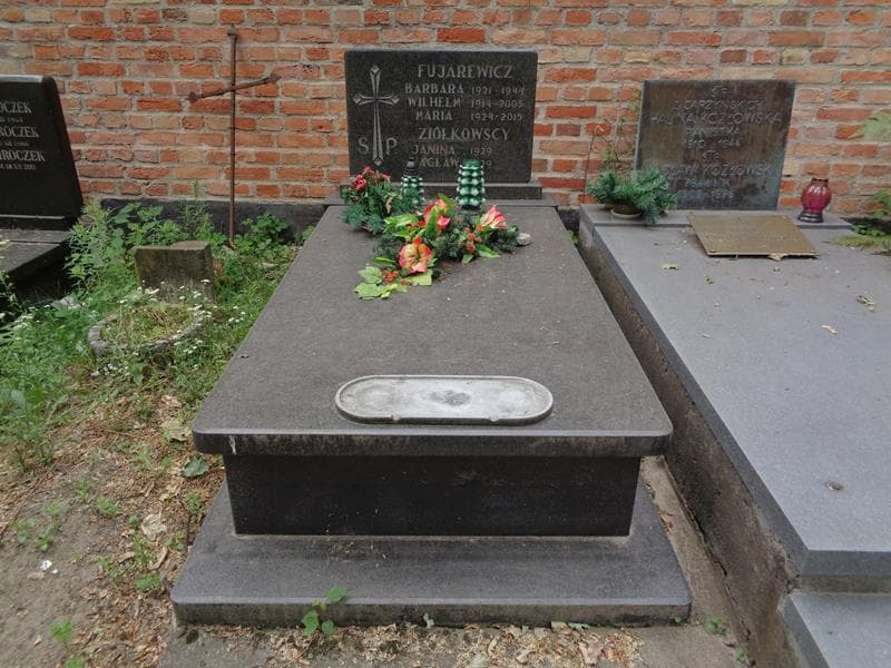 Zdjęcie grobu Maria Fujarewicz (1)
