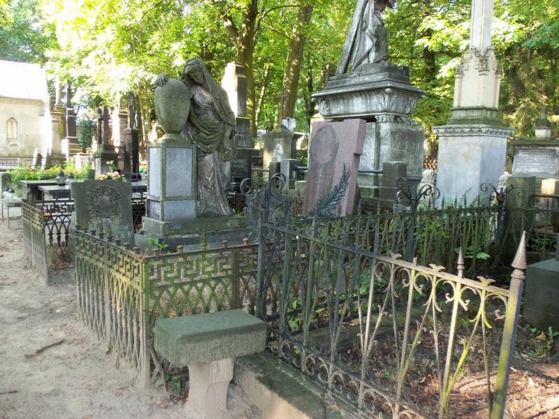 Zdjęcie grobu Ewaryst Królikiewicz (1)
