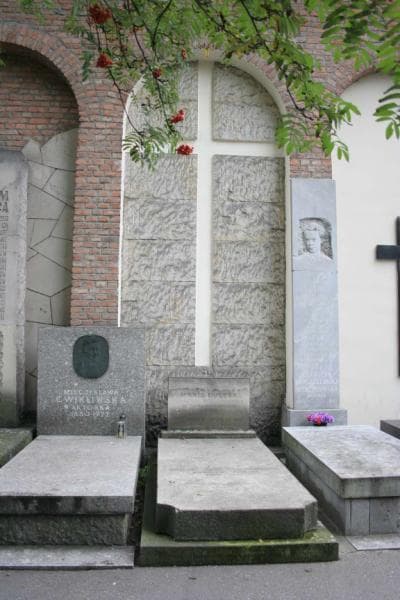 Zdjęcie grobu Julian Wołoszynowski (2)
