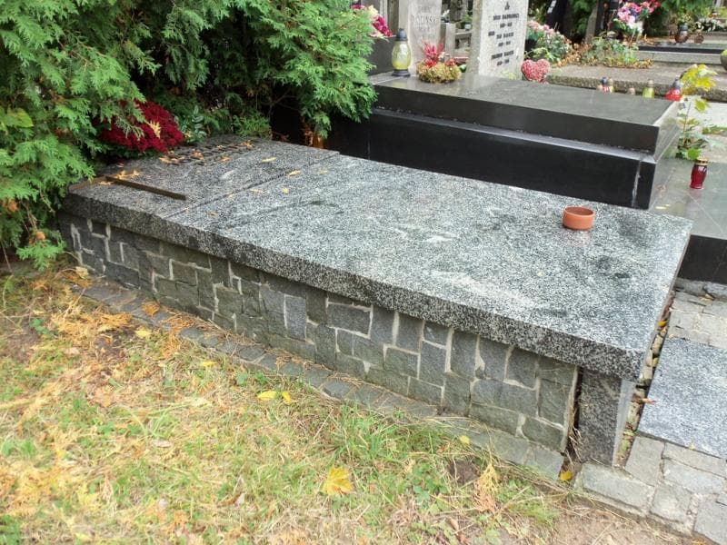 Zdjęcie grobu Ryszard Topolnicki (1)
