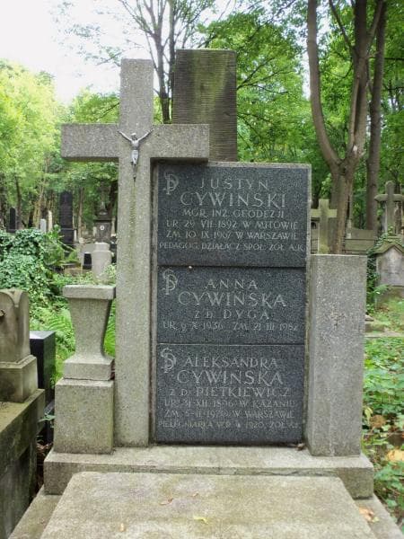 Zdjęcie grobu Aleksandra Cywińska (2)