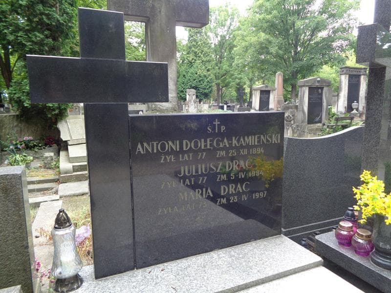 Zdjęcie grobu Antoni Dołęga-Kamieński (2)
