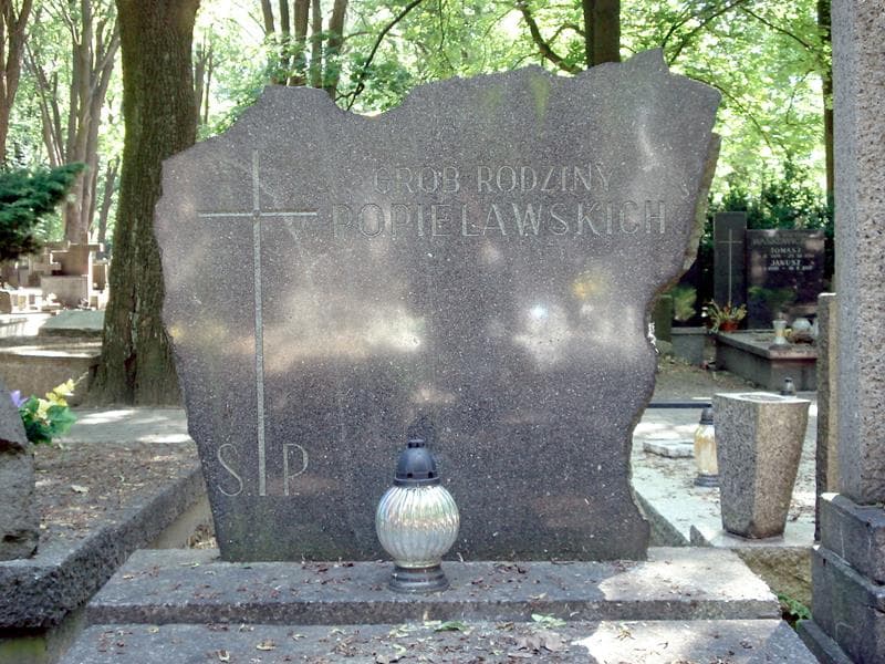 Zdjęcie grobu Popielarscy (1)