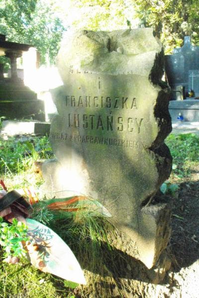Zdjęcie grobu Franciszka Lustańska (2)