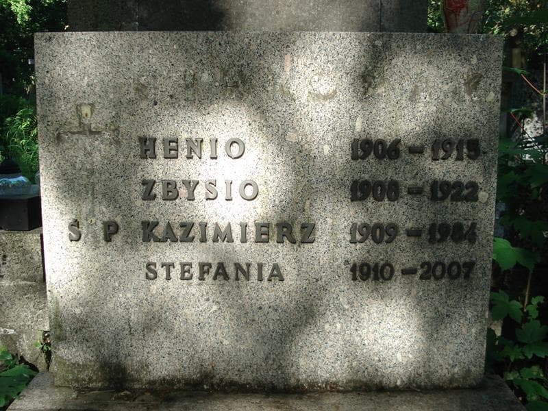 Zdjęcie grobu Zbysio Siemczak (1)