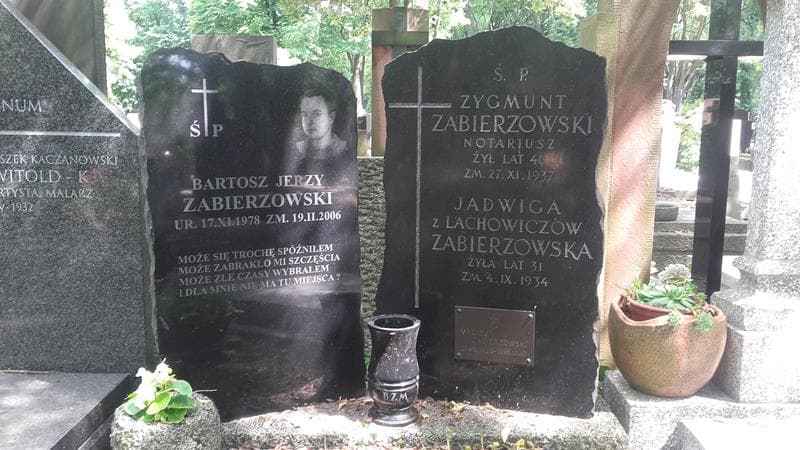 Zdjęcie grobu Bartosz Jerzy Zabierzowski (2)