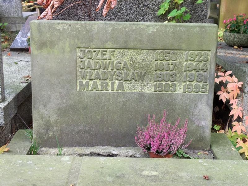 Zdjęcie grobu Maria Buchner (2)