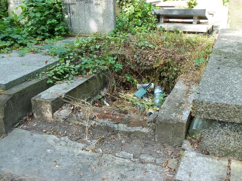 Zdjęcie grobu Anonim (2)