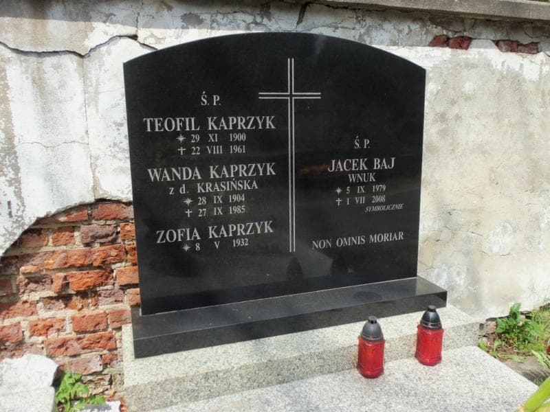 Zdjęcie grobu Jacek Baj (2)