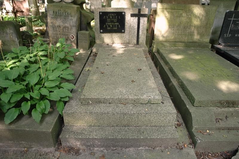 Zdjęcie grobu Jerzy Żywiel (1)