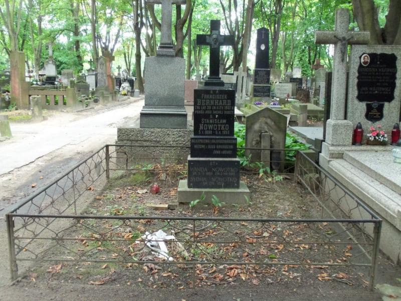 Zdjęcie grobu: Franciszek Bernhard