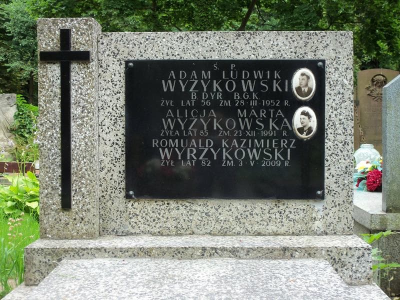 Zdjęcie grobu Romuald Kazimierz Wyrzykowski (2)