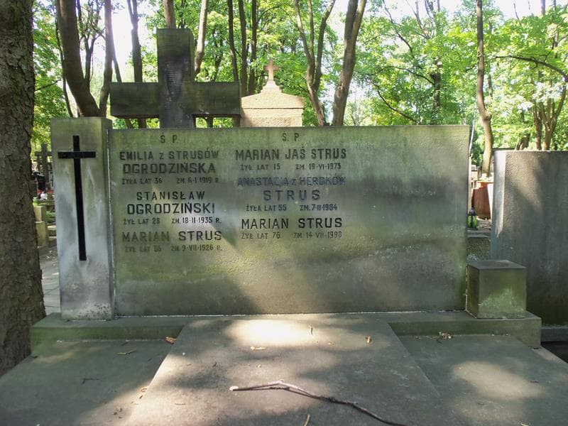 Zdjęcie grobu Marian Strus (2)