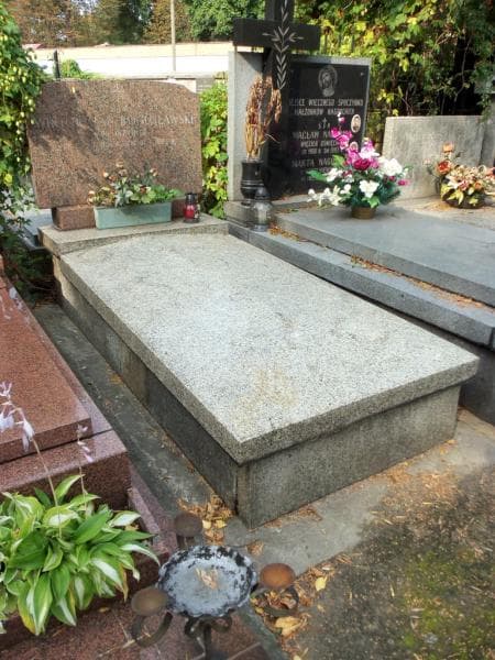 Zdjęcie grobu Wiktor Jan Bogusławski (1)