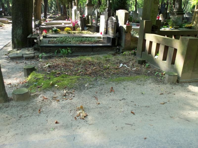 Zdjęcie grobu Anonim (1)