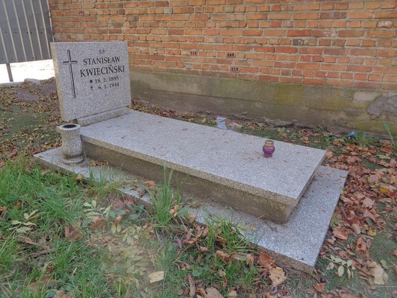 Zdjęcie grobu: Stanisław Kwieciński