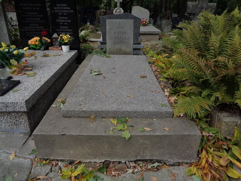 Zdjęcie grobu Wiktor Zembalski (1)