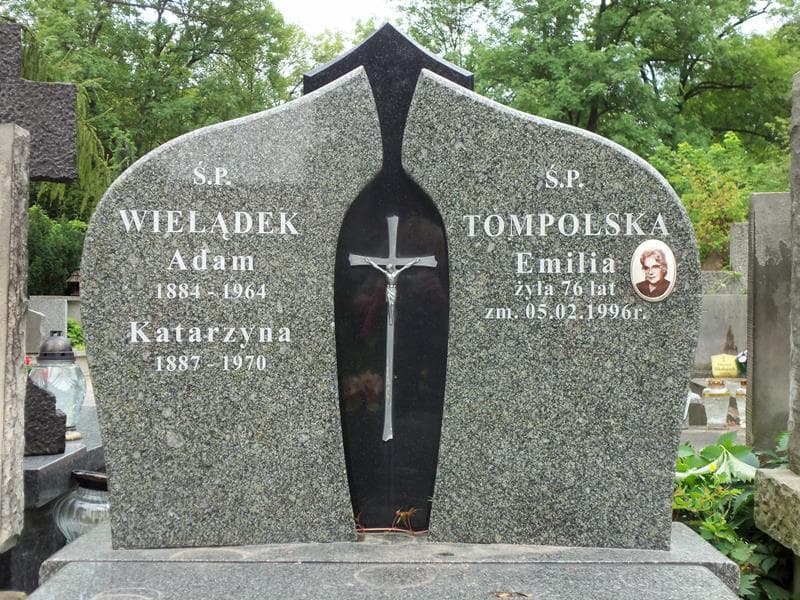 Zdjęcie grobu Emilia Tompolska (2)