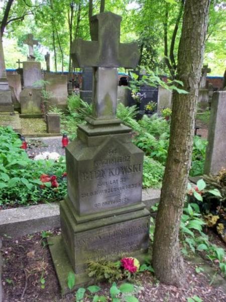 Zdjęcie grobu Antoni Bieńkowski (2)