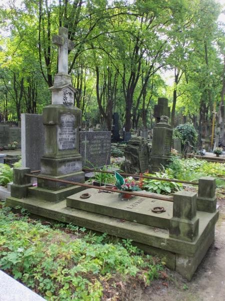 Zdjęcie grobu Wiktorja Julja Sawicka (1)