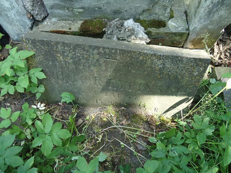 Zdjęcie grobu Wiktor Rybiński (1)