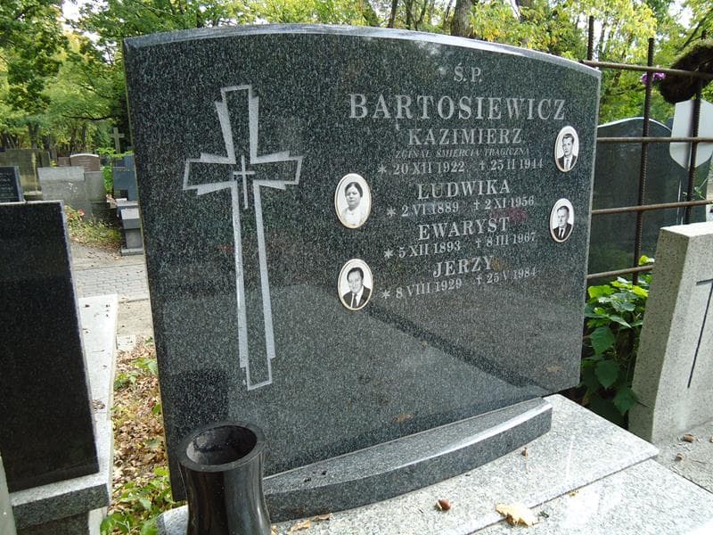 Zdjęcie grobu Jerzy Bartosiewicz (2)