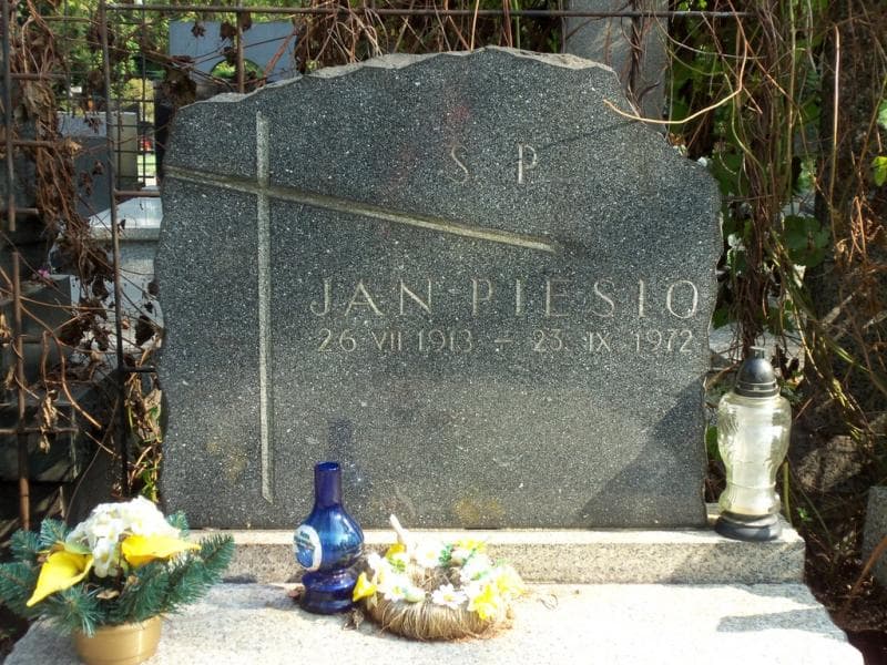 Zdjęcie grobu Jan Piesio (2)