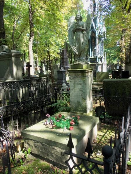 Zdjęcie grobu Maria Du Bouchet (2)