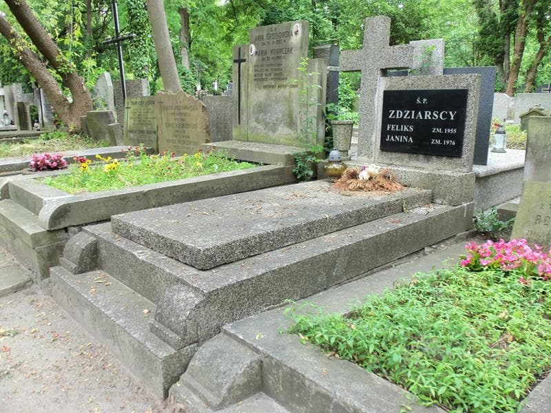 Zdjęcie grobu Janina Zdziarska (1)