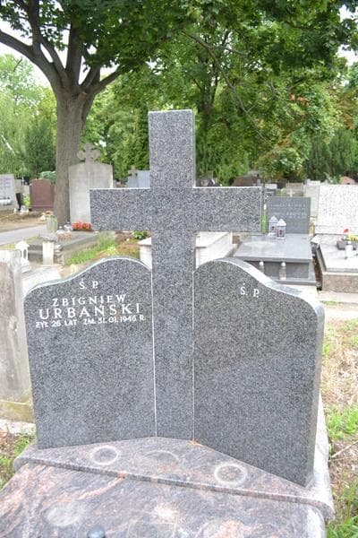 Zdjęcie grobu Zbigniew Urbański (2)
