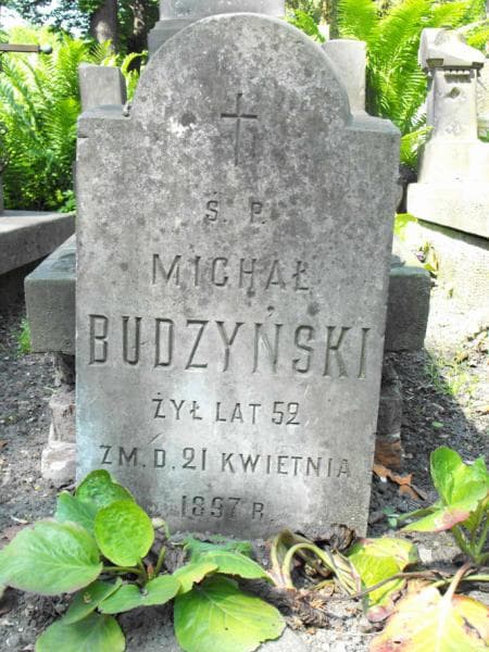 Zdjęcie grobu Marya ... (2)
