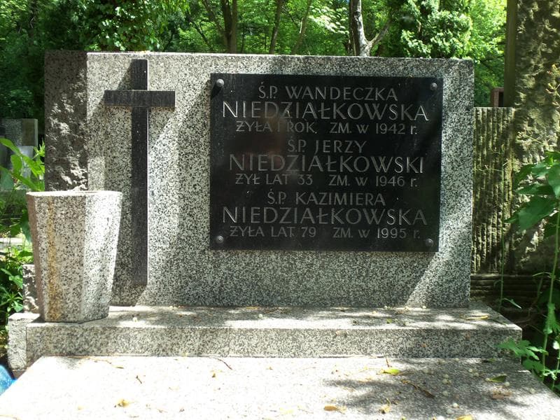 Zdjęcie grobu Kazimiera Niedziałkowska (2)