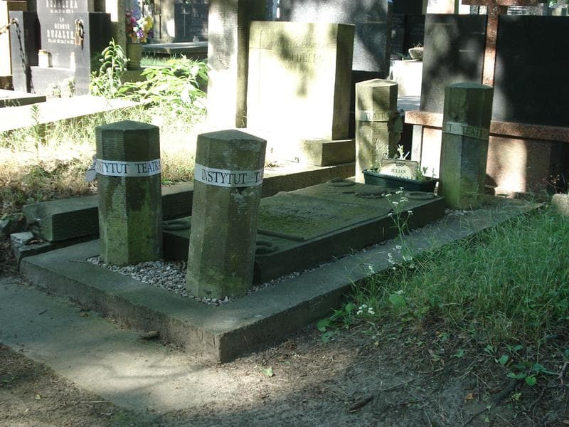 Zdjęcie grobu Julian Lewański (1)