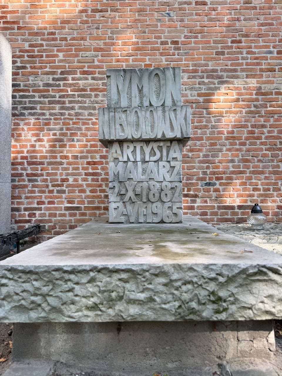Zdjęcie grobu: Tymon Niesiołowski